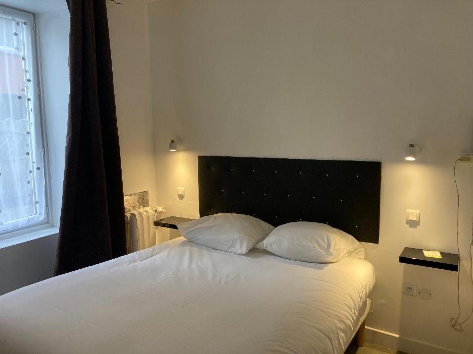 Hotel Aigle D'Or Thiers Exterior foto