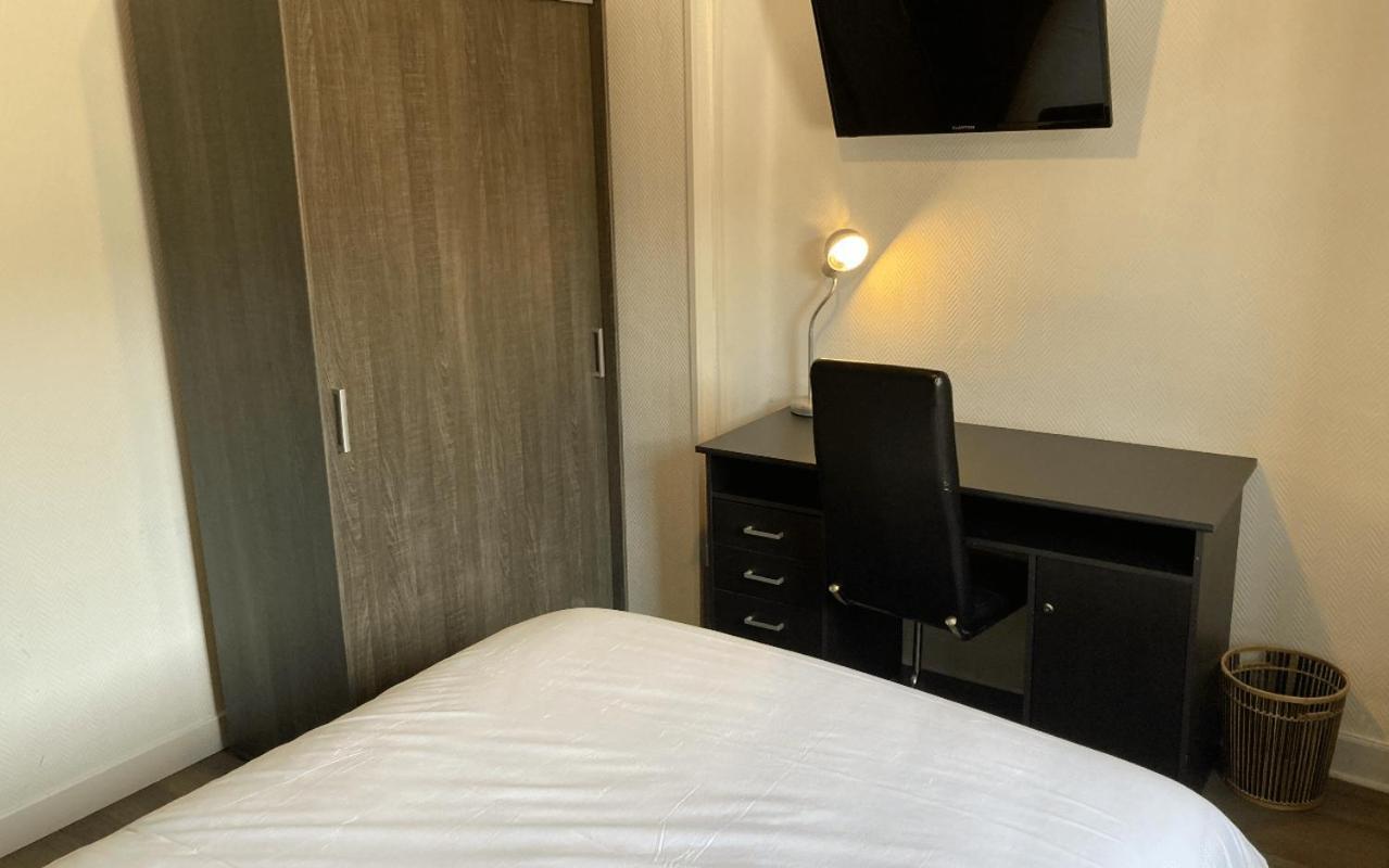 Hotel Aigle D'Or Thiers Exterior foto