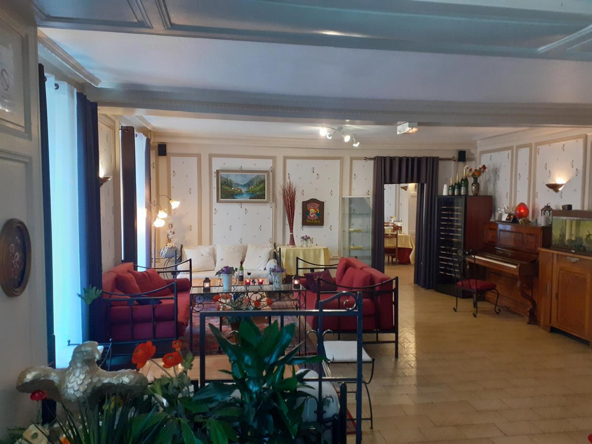 Hotel Aigle D'Or Thiers Exterior foto